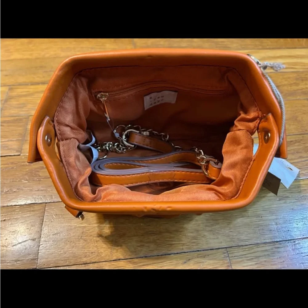 Elegant Orange Women's Bag - Picture 3 of 3